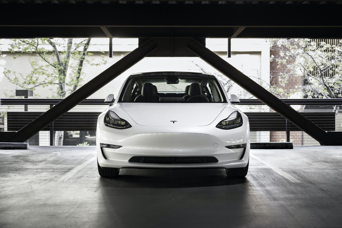 Lees meer over het artikel TESLA Glascoating