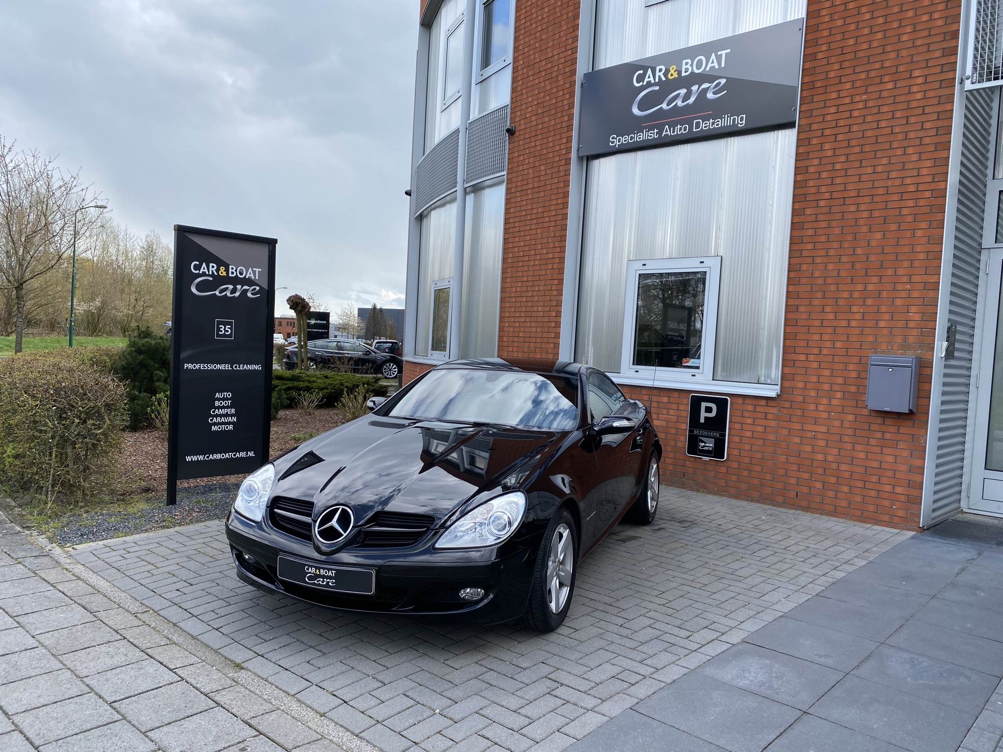 MERCEDES BENZ SLK Bronze Detailing