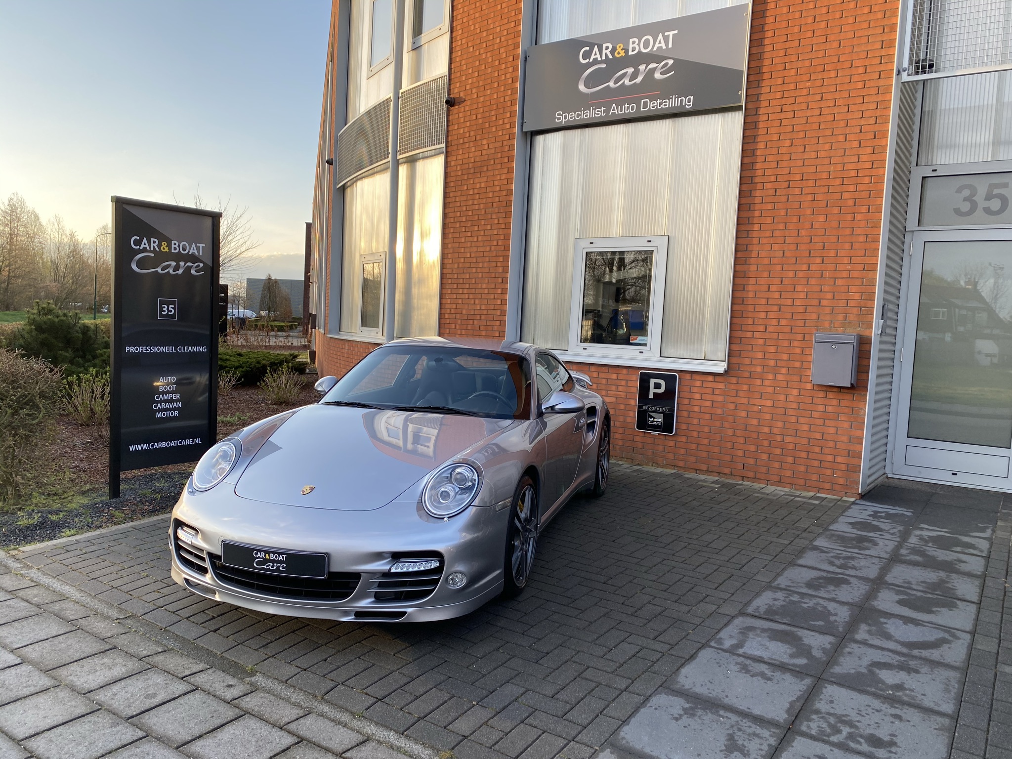 Porsche 911 Turbo Glascoating Silver Detailing