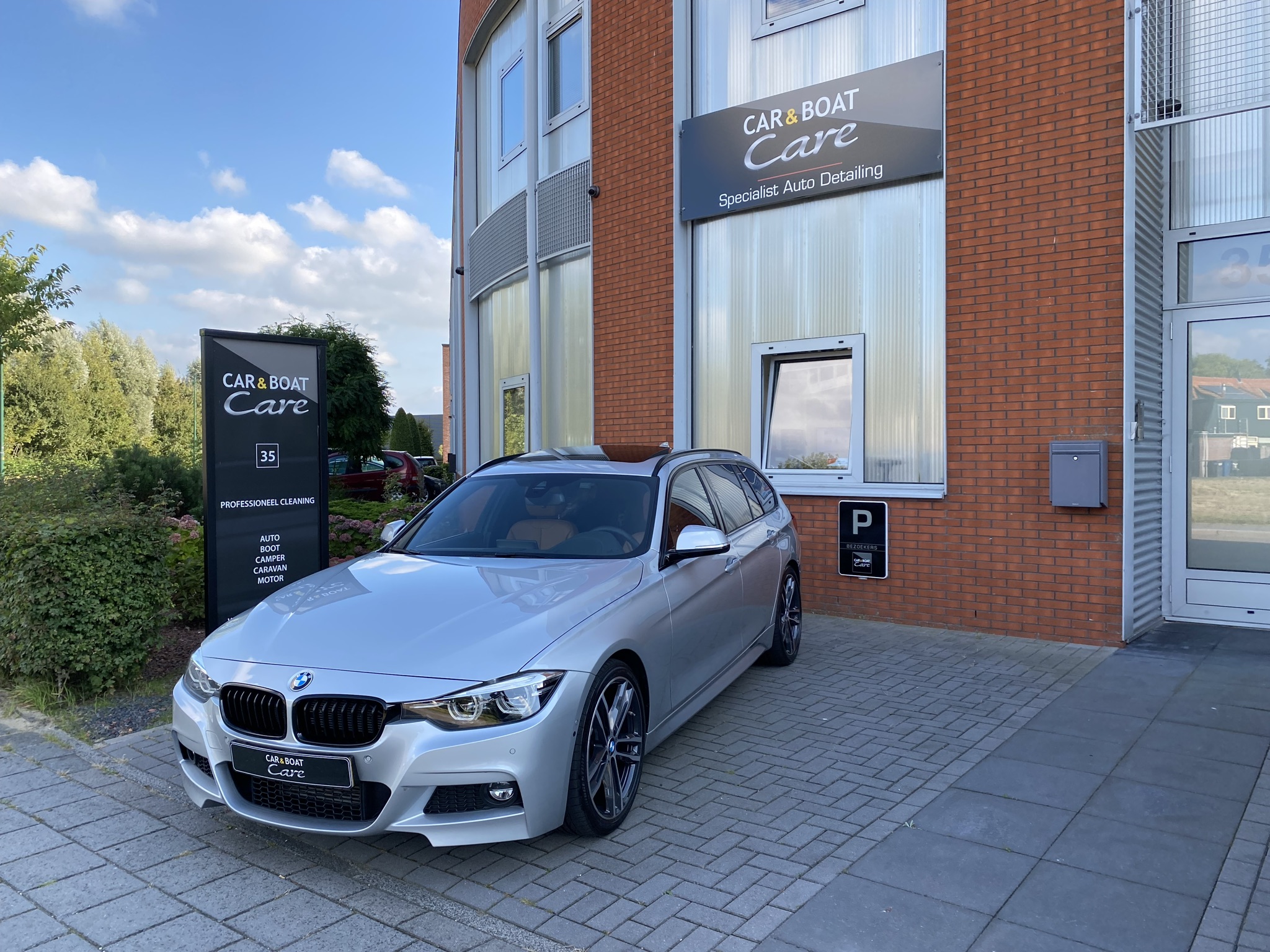 BMW 3 Touring Glascoating Gold Car Detailing