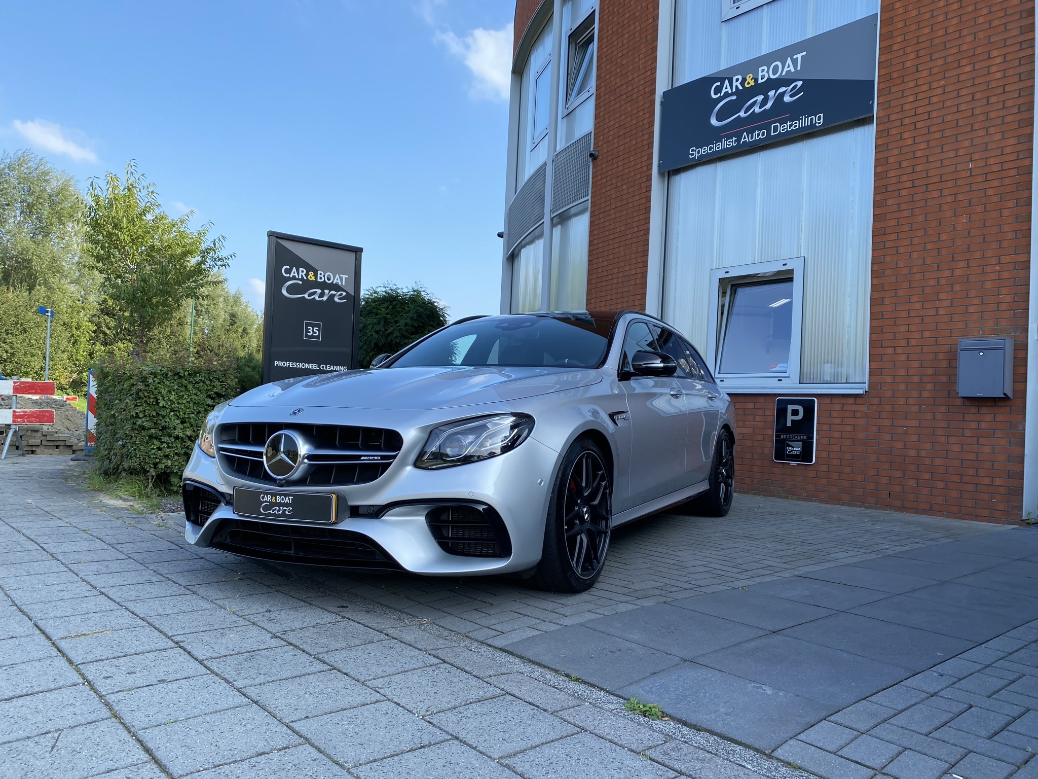 Mercedes E63s AMG Glascoating Gold Car Detailing Houten