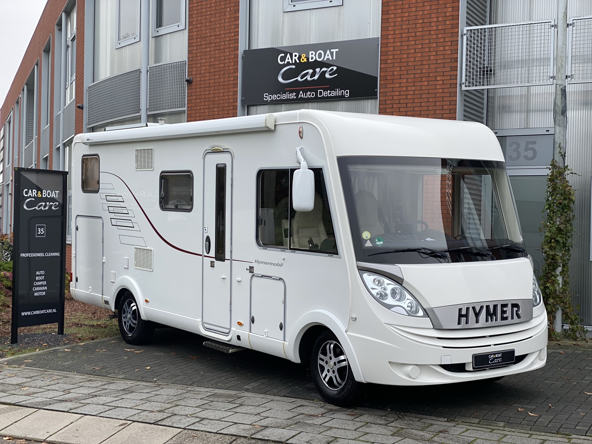 Hymer Camper Glascoating Silver Detailing