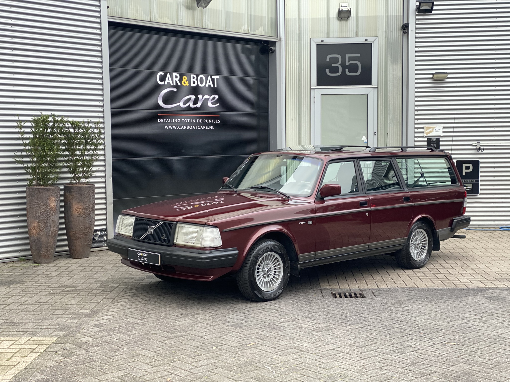 Volvo 240 polar polijsten,glascoating silver en interieur houten