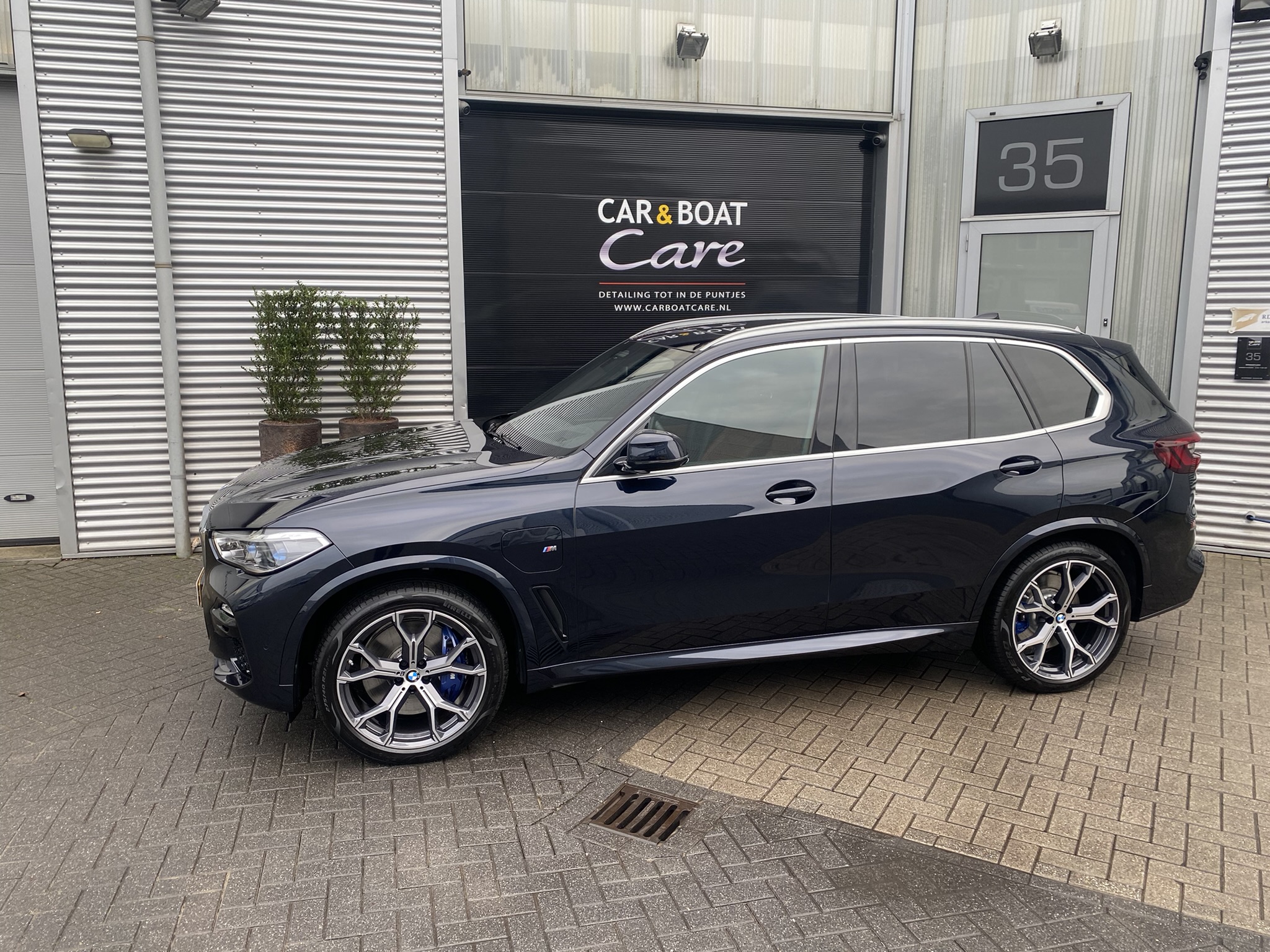 Glascoating BMW X5 Gold Car Detailing Houten